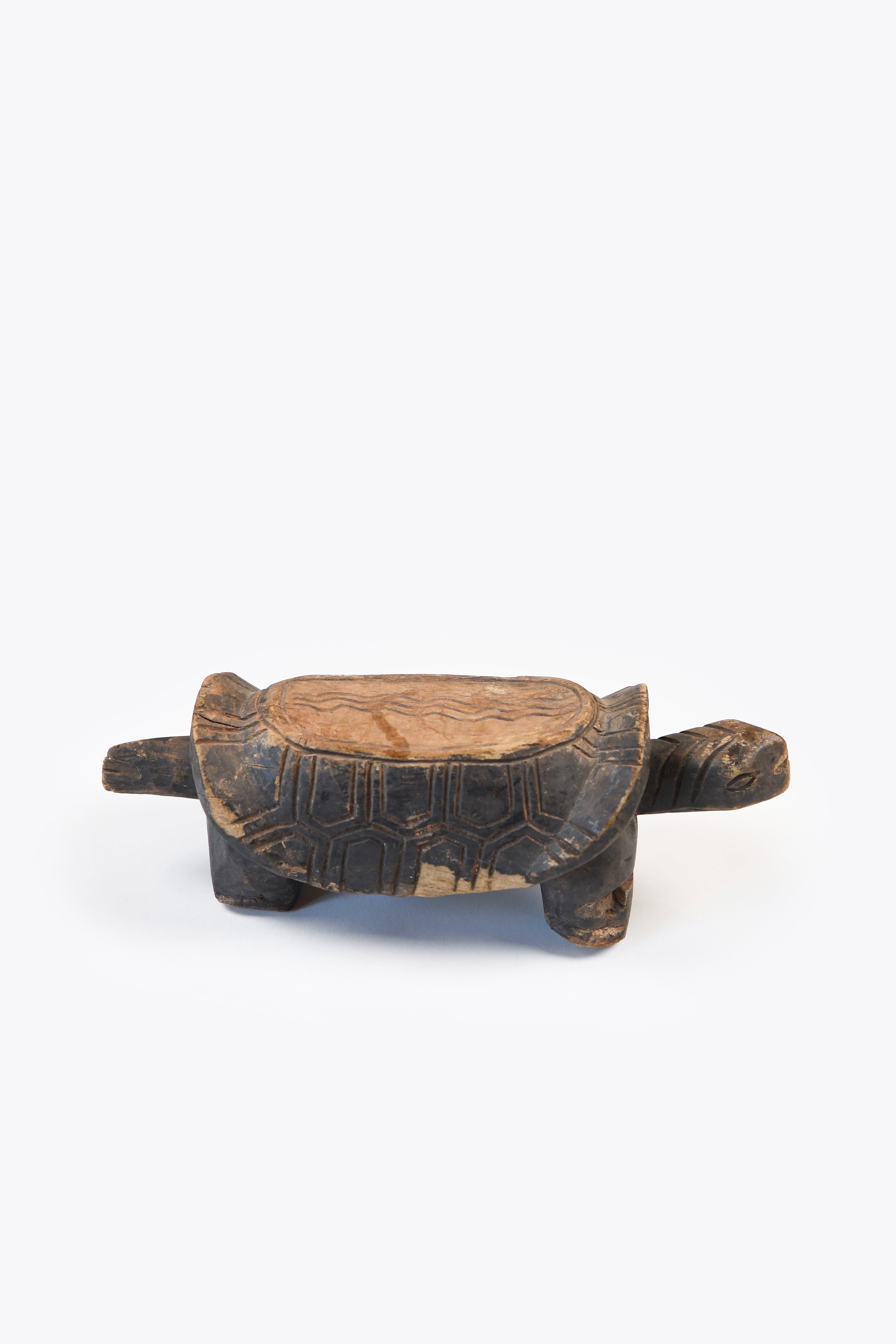 VINTAGE - Hand Caved Turtle Stool